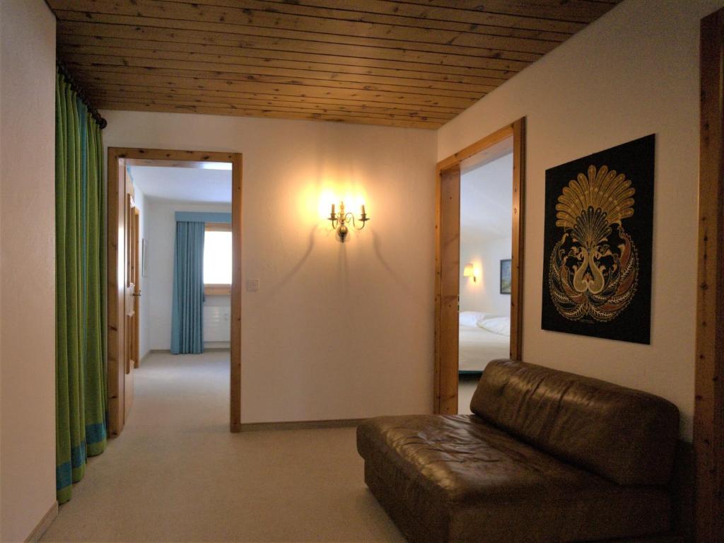 Apartment Chesa La Sajetta room 5