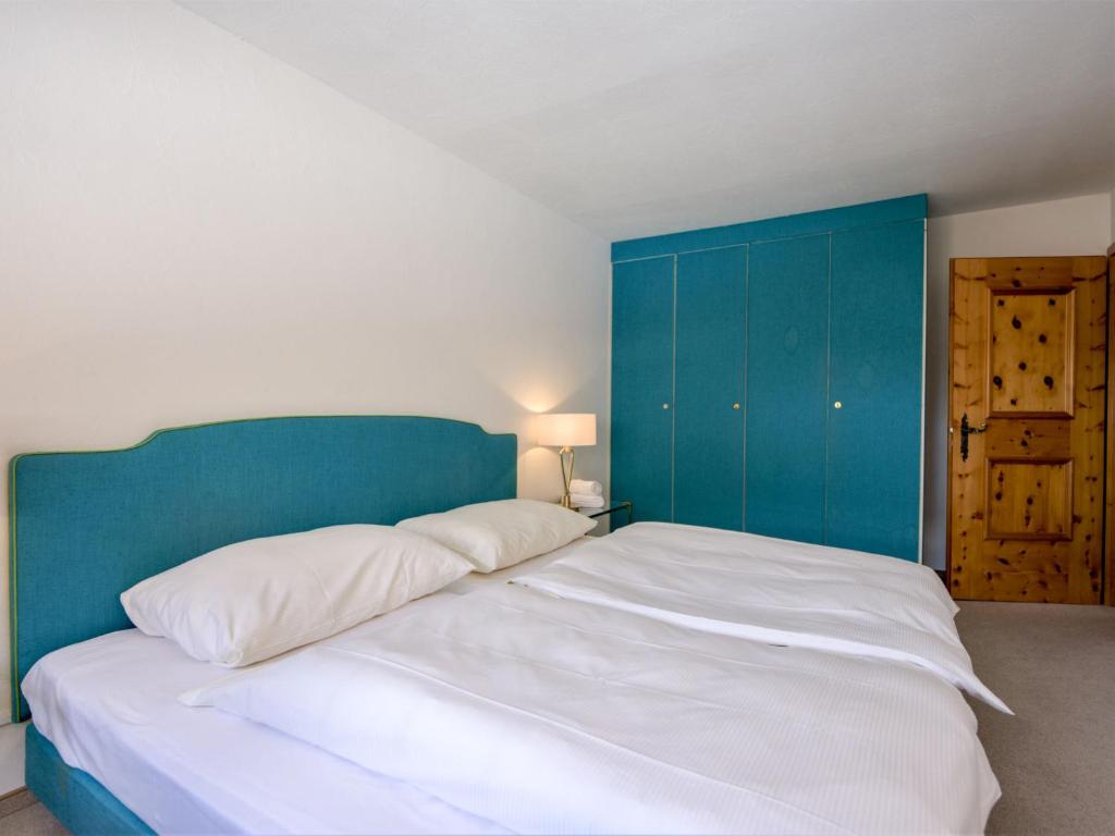 Apartment Chesa La Sajetta room 6